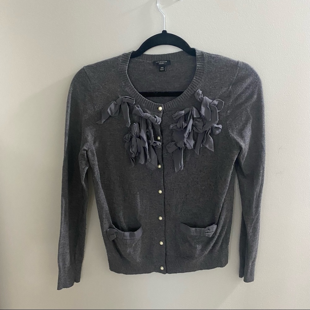 Ann Taylor Cardigan (Women’s Size: MP)